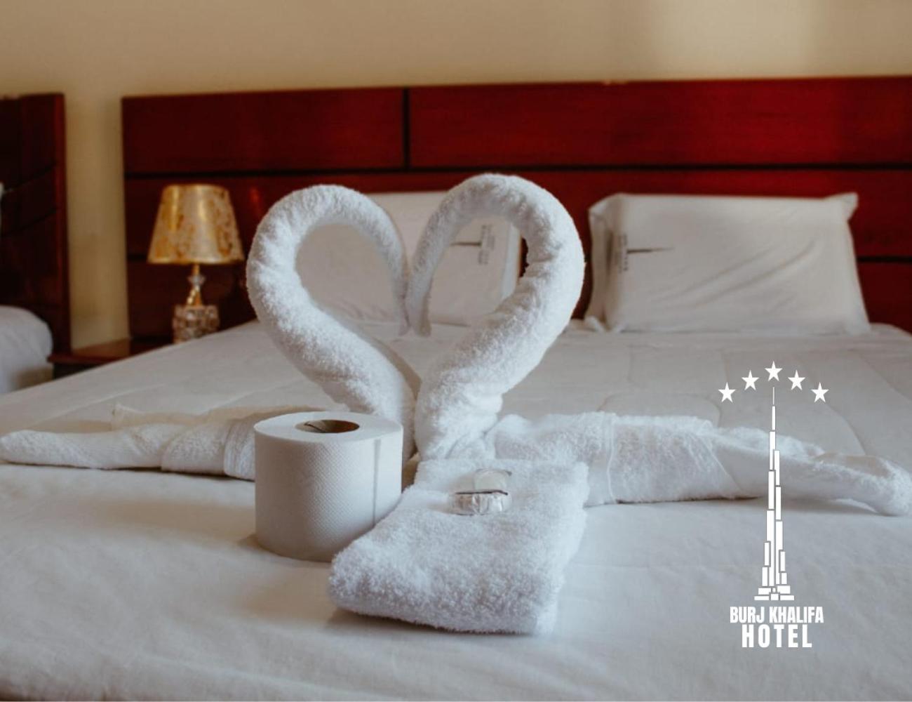 Hotel Burj Khalifa Quillabamba エクステリア 写真